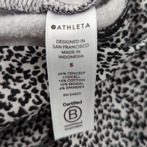 Athleta Studio to Street Printed Black & White Speckled Leopard Sweatshirt - Picture 6 of 6